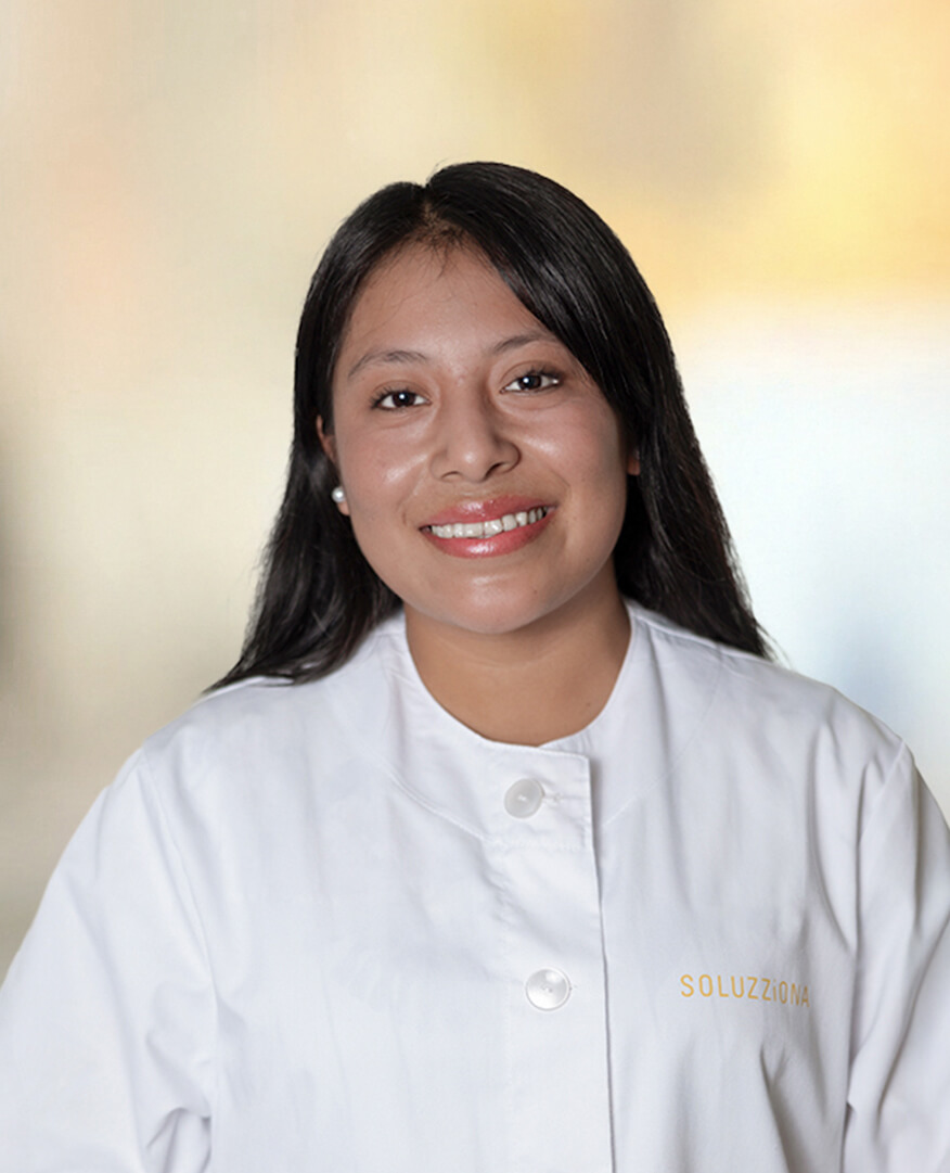 CATALINA CRISOSTOMO
( Enfermera ) 
GUATEMALA 
2024

"Para mi SOLUZZIONA es un centro de apoyo y compañerismo. Estoy aprendido muchas materias. Activa en el curso."
